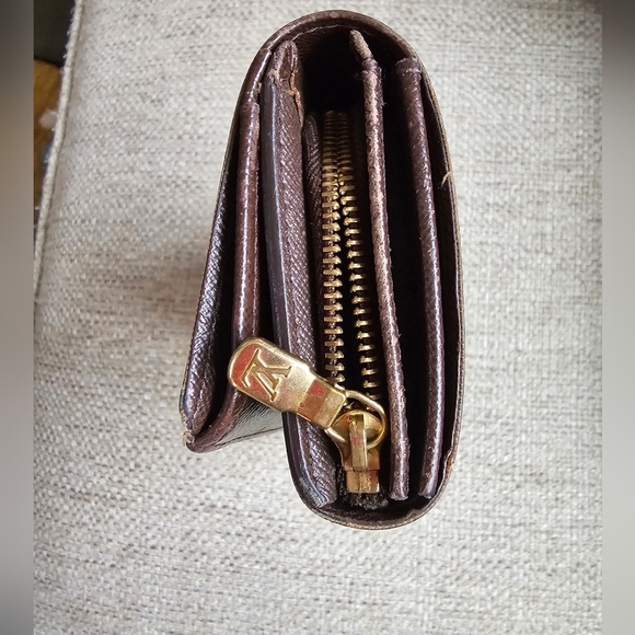 SOLD**Louis Vuitton Wallet and Coin purse - Picture 5 of 11